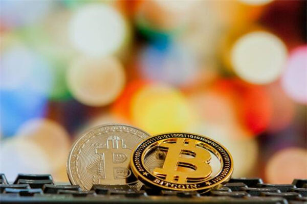 英伟达市值蒸发14万亿元 加密货币 算力巨头为何难逃行业震荡？